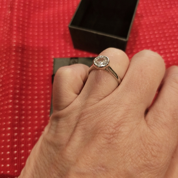Jewelry - Engagement ring CZ bezel set